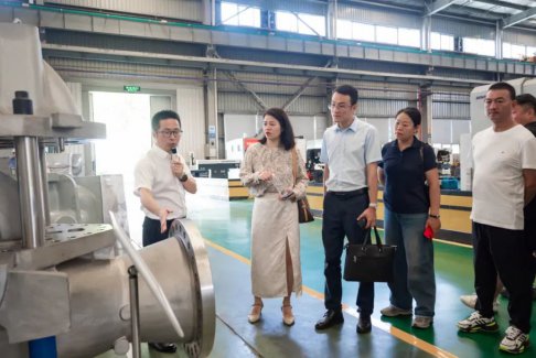 青田縣泵閥研學(xué)班到瑞安嘉利特荏原泵業(yè)學(xué)習(xí)交流